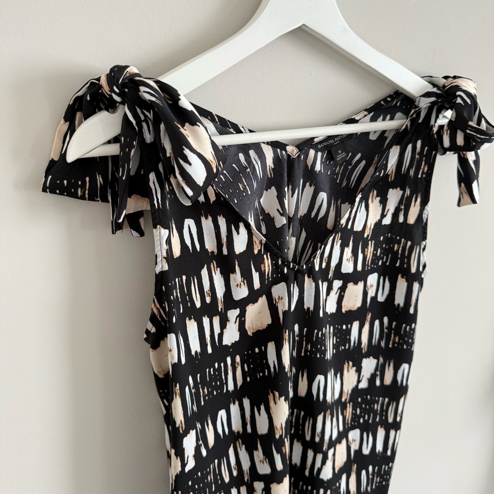 Banana Republic Fast Flippy Two Piece Set Tie Shoulder Top and Skirt Small - Picture 4 of 12